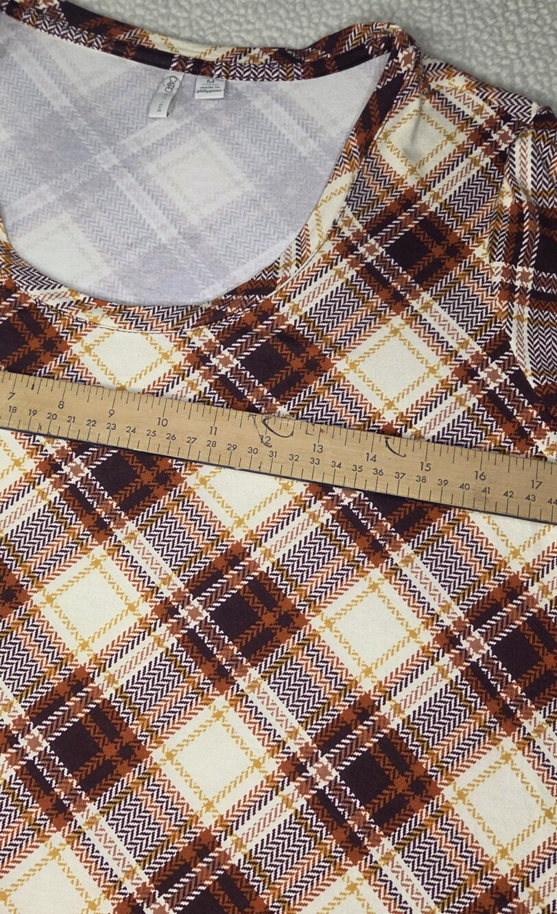 Cato Plaid Long-Sleeve Swing Top - Cream & Brown Size Medium - Picture 3 of 8